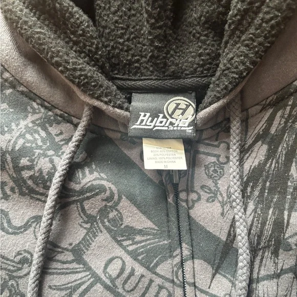 Fleece Lined Men’s Y2K Guitar Zip-Up - Picture 3 of 3